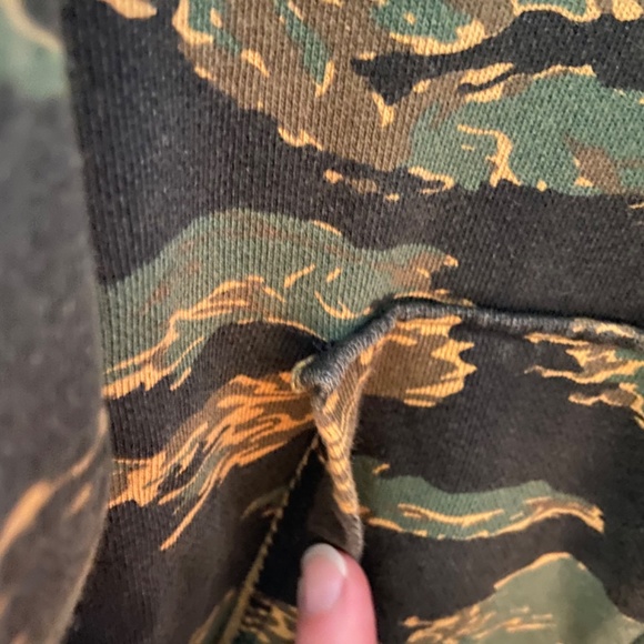 Bape Tiger Camo Shark Hoodie XL - Picture 8 of 9